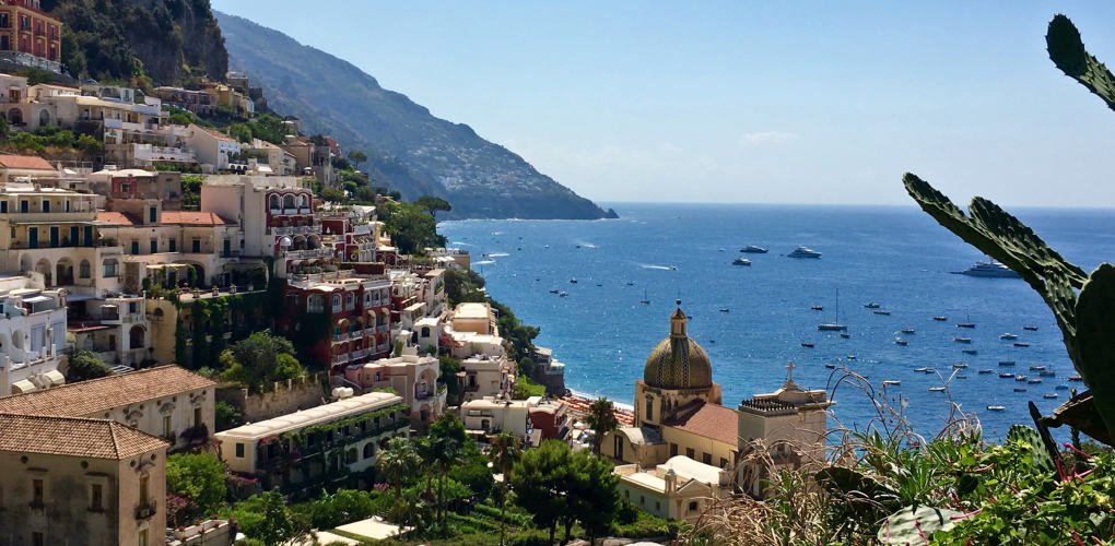 How to get to Positano from Naples - Petite Suitcase