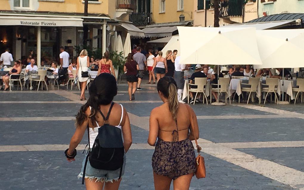 Piazza Giosue Carducci, Sirmione